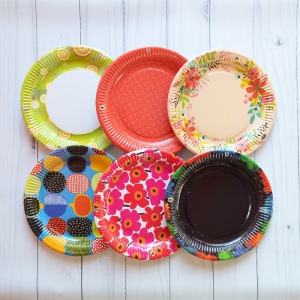 Бумажные тарелки – их особенности и преимущества